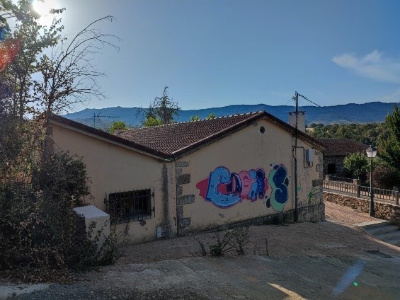 Restauración Del Tejado Del Edificio De Las Asociaciones “La Chabola” Y “Alacrán”